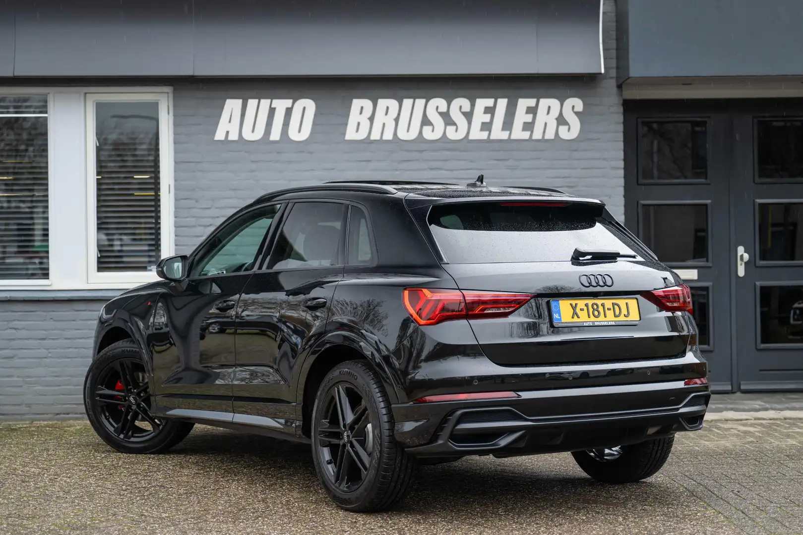 Audi Q3 35 TFSI S Line Pano-Matrix-Black line.... Schwarz - 2