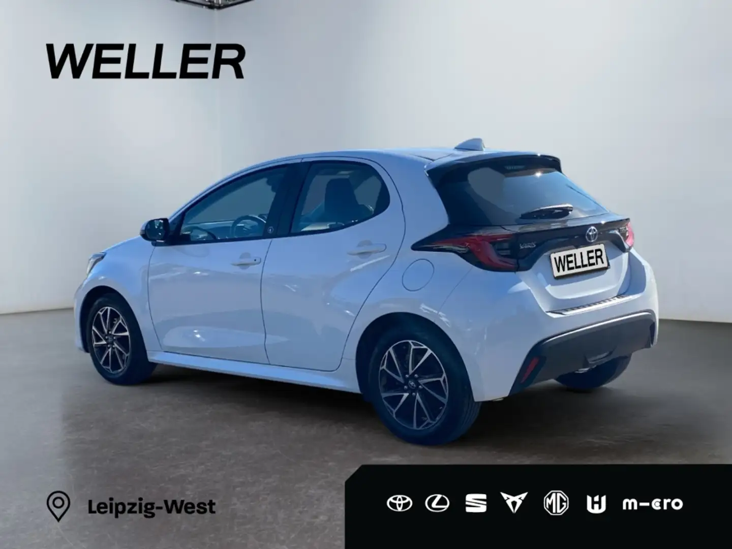 Toyota Yaris Hybrid 1.5 Team D *ACC*CAM*CarPlay*SmartKey* Weiß - 2