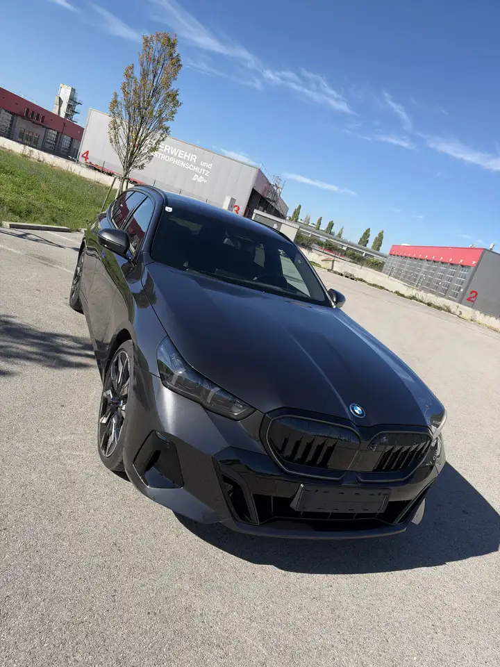BMW 550