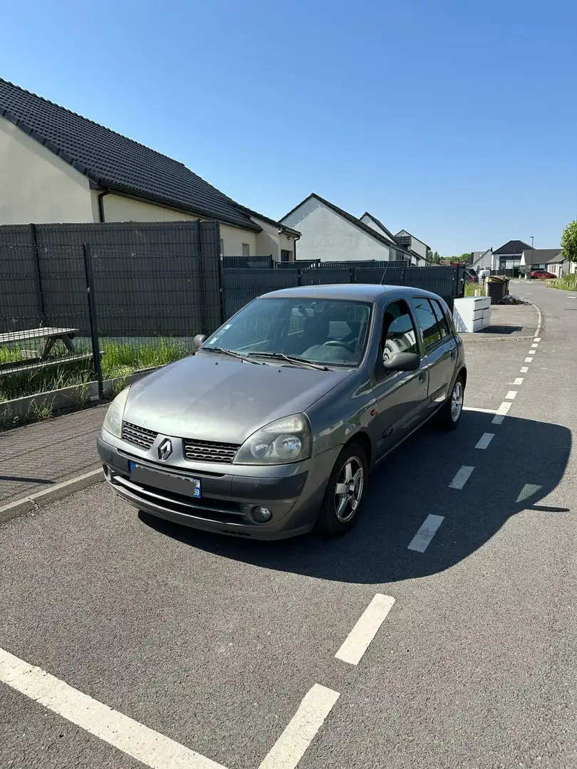 Renault Clio 1.5 dCi - 80 Extrême - 1