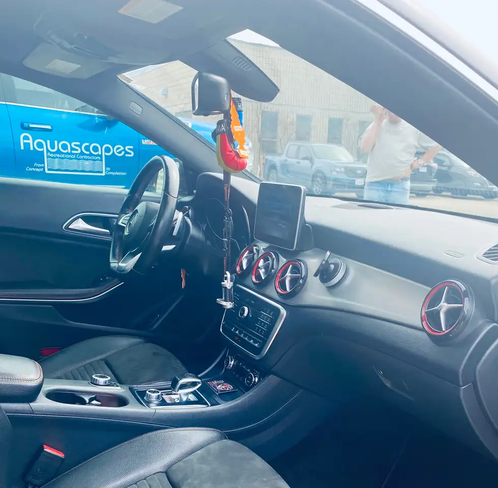 Mercedes-Benz CLA снимка Mercedes-Benz CLA