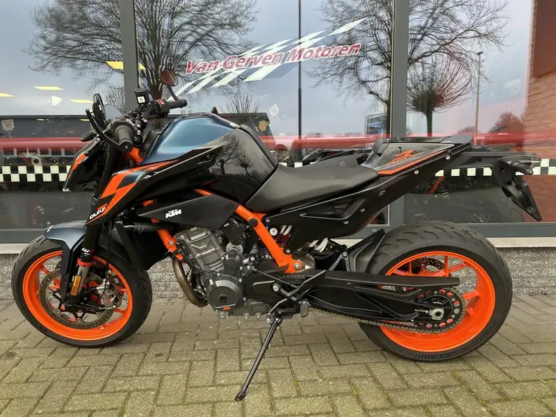 KTM 890 Duke R - foto 4