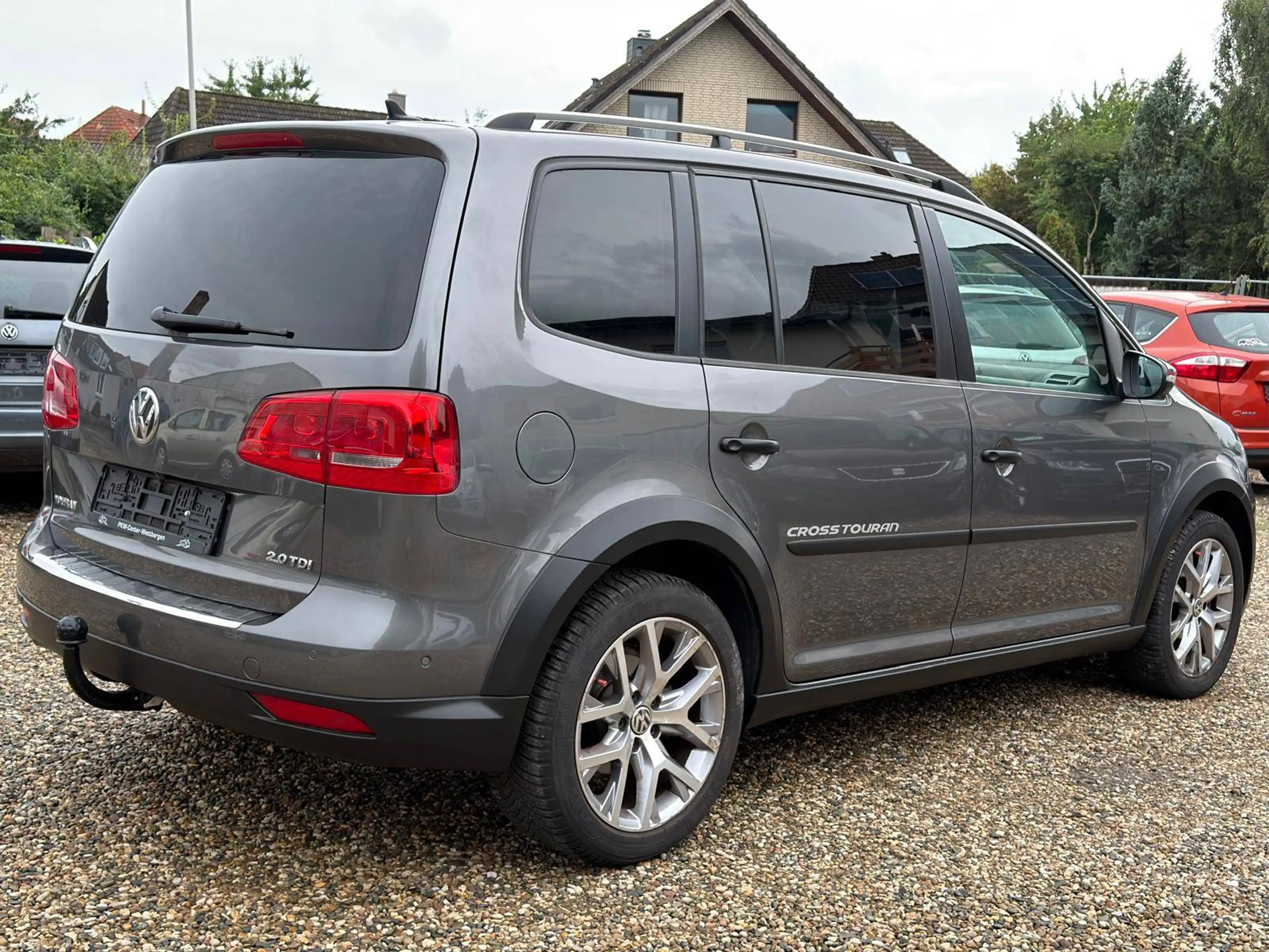 Volkswagen Cross Touran 2.0 TDI CrossTouran 7Sitzer Leder Xenon AHK SHZ Carplay R.Kamera Scheckheft — photo 7