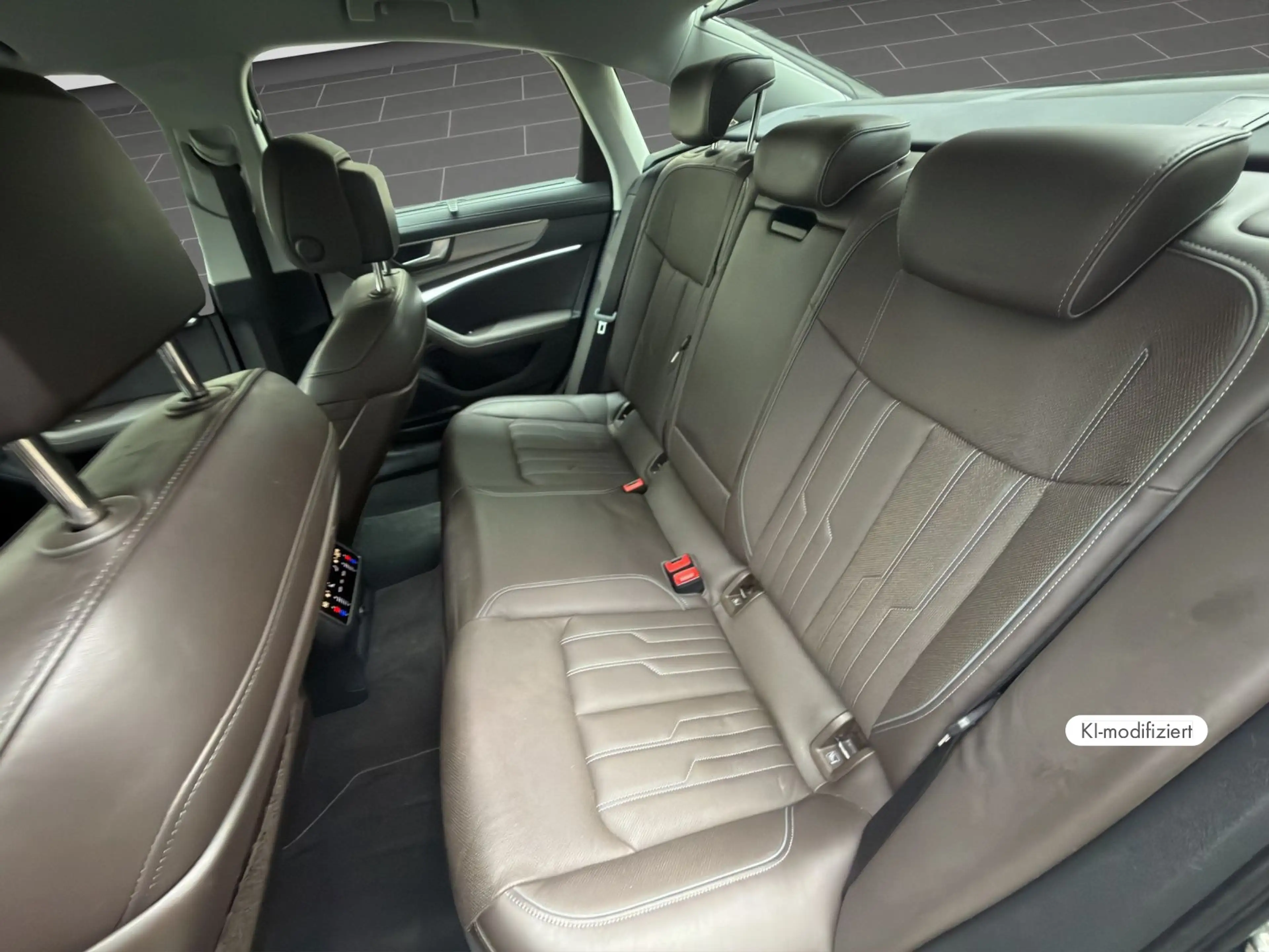Audi A6 PHEV 2.0  R4220    A7S — photo 14