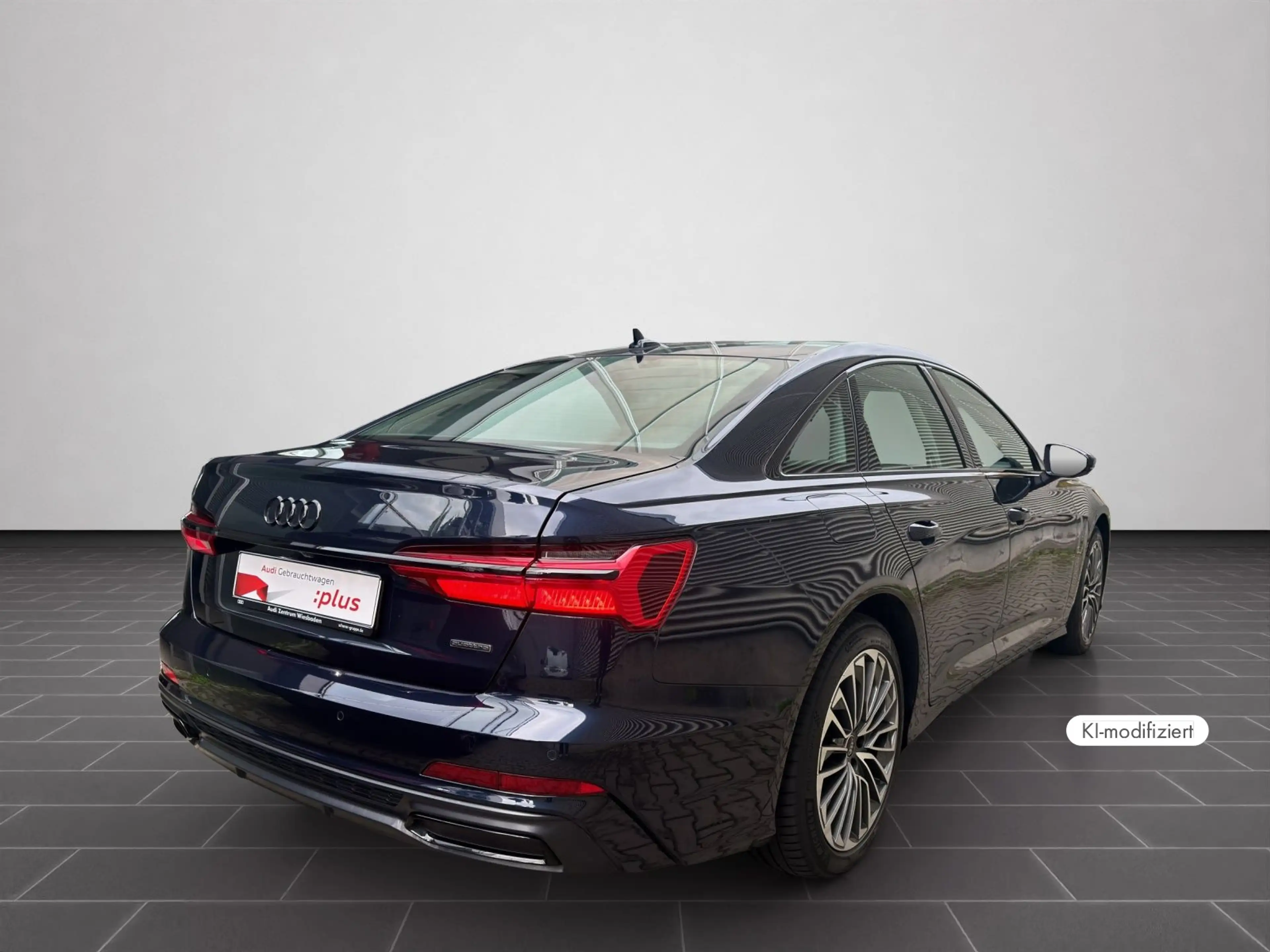 Audi A6 PHEV 2.0  R4220    A7S — photo 2