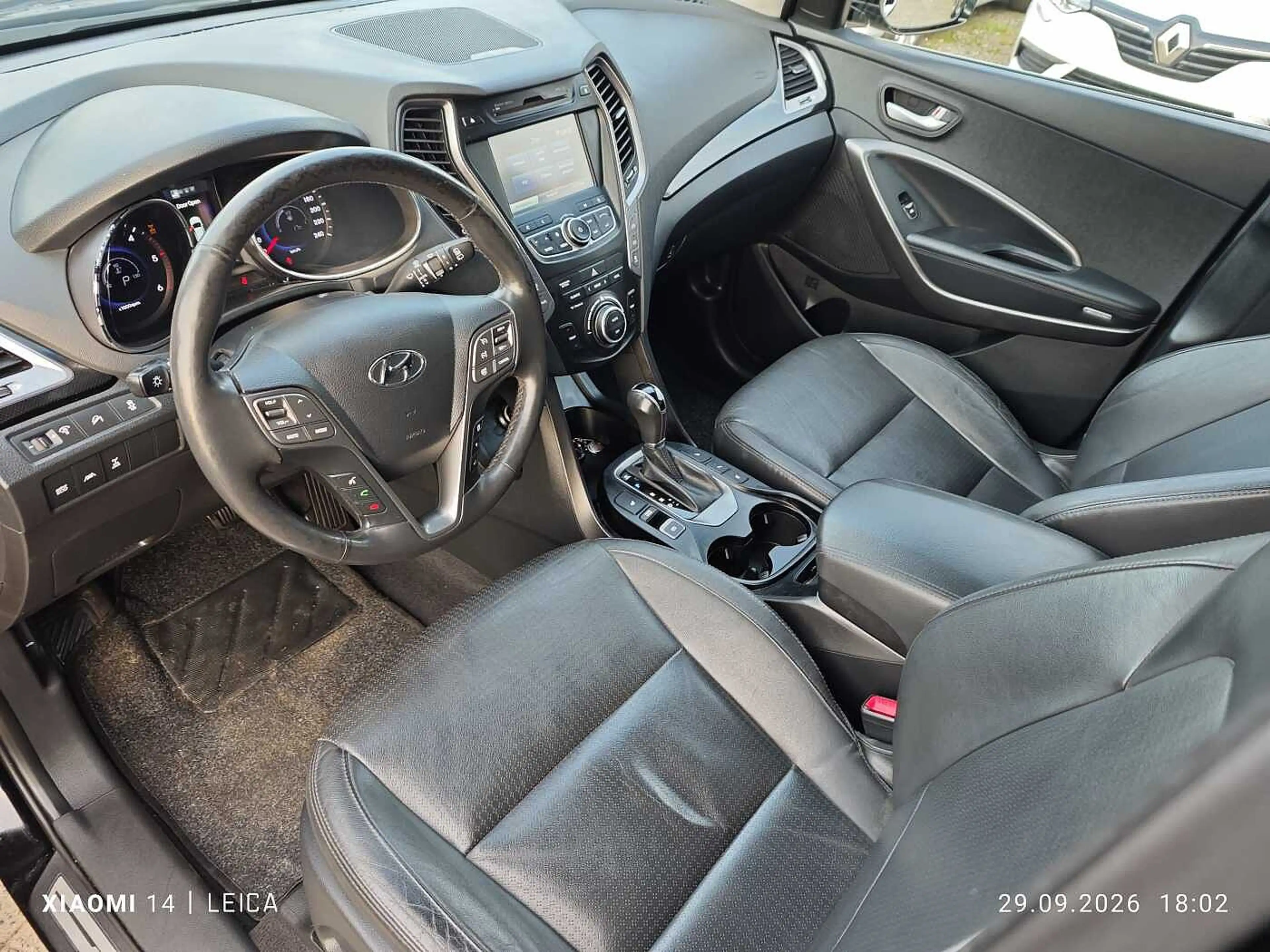 Hyundai SANTA FE Diesel Grand 2.2 CRDI 4WD Automatik Premium — photo 11
