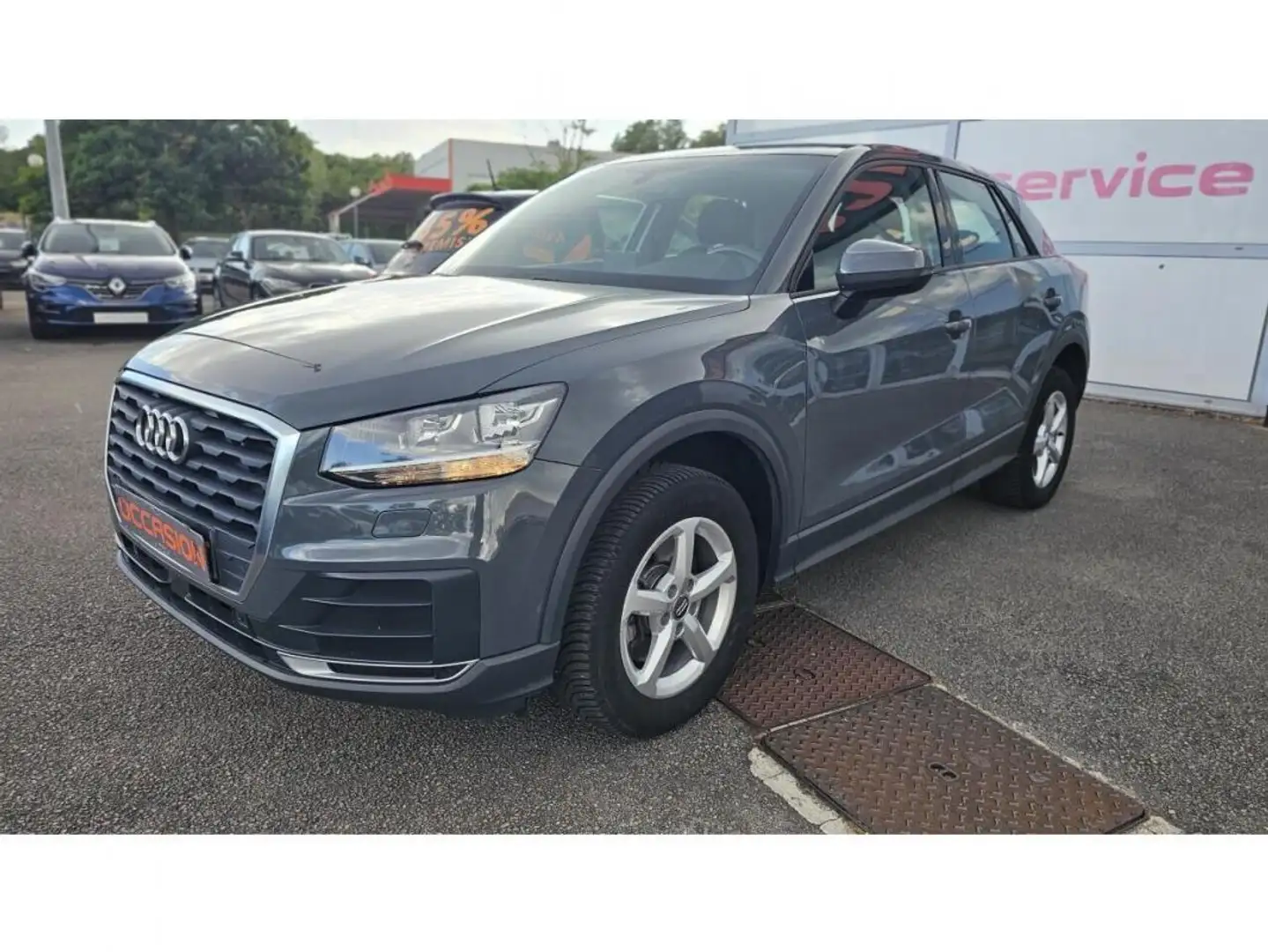 Audi Q2 Business line 30 TDI 116cv + Toit ouvrant + Seller Gris - 2