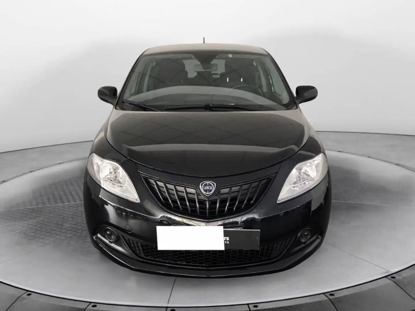 Lancia Ypsilon 1.0 firefly hybrid Gold Plus s&s 70cv 5p.ti Nero - 2