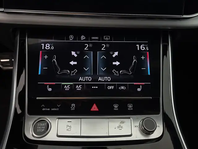 Audi Q7 view 14