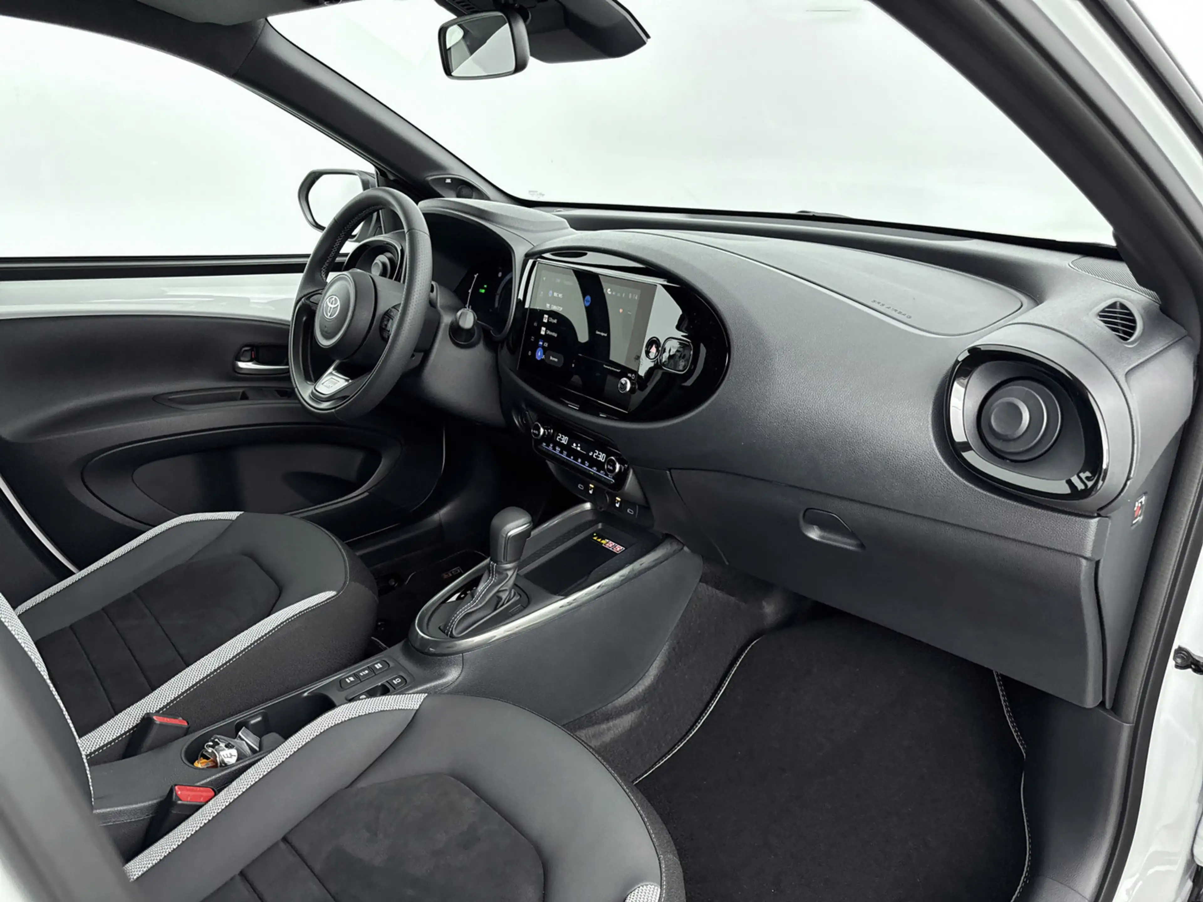 Toyota Aygo X Hybrid 115 GR Sport | NIEUWE AUTO | PRIJS INCLUSIE — photo 6