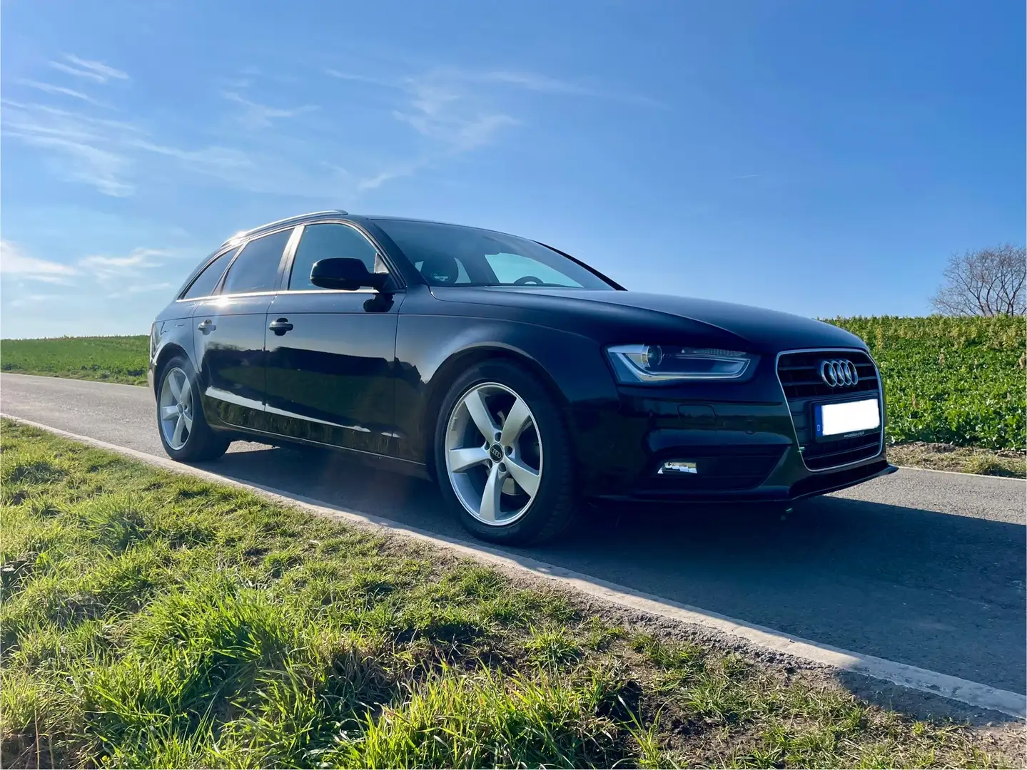 Audi A4 Avant TDI ULTRA|PANO|AHK|WR+SR|SOUND|BI-XEN|TÜV Schwarz - 2