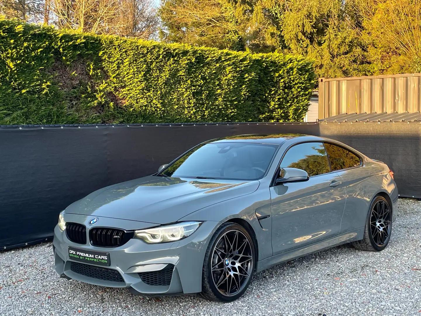 BMW M4 3.0 Competition DKG - Face-lift model- Carbon pack Grijs - 2