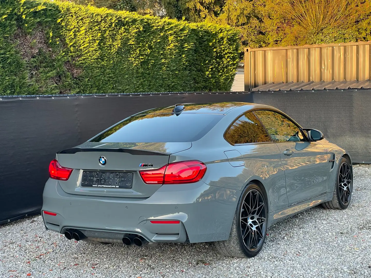 BMW M4 3.0 Competition DKG - Face-lift model- Carbon pack Grijs - 2