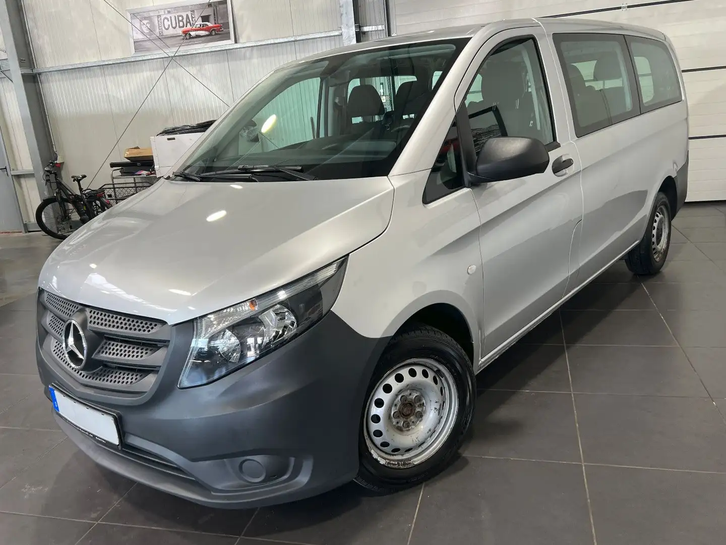Mercedes-Benz Vito Tourer 114 CDI lang **9-Sitze*Navi*Klima** Silber - 1
