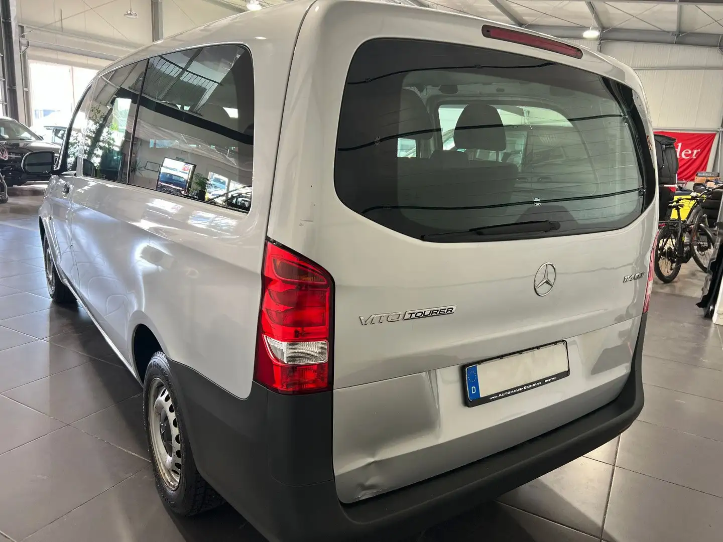 Mercedes-Benz Vito Tourer 114 CDI lang **9-Sitze*Navi*Klima** Silber - 2