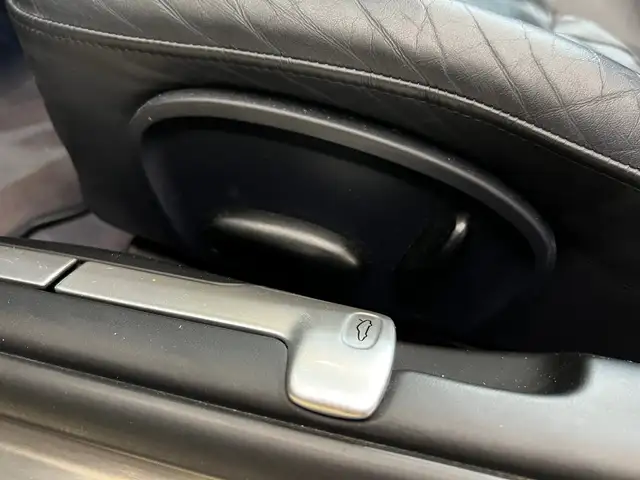 Porsche 911 view 17
