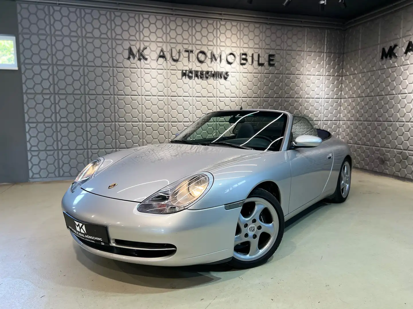 Porsche 911 Carrera Cabrio*VOLLEDER*HARDTOP*NAVI*SITZHEIZUNG* Silber - 1