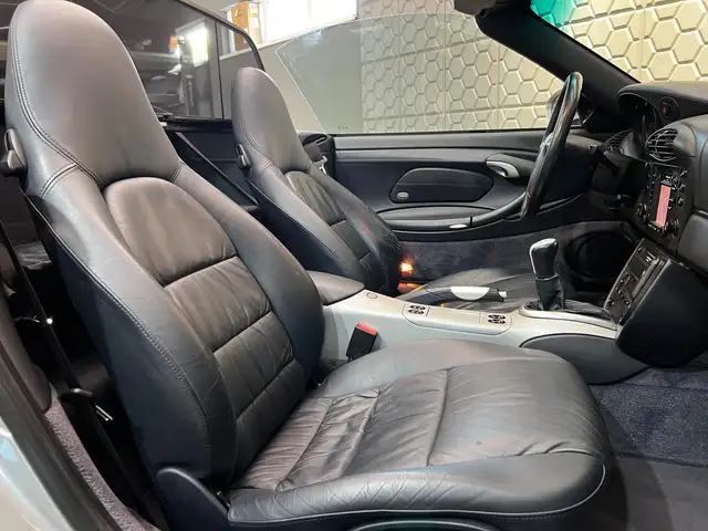 Porsche 911 view 29