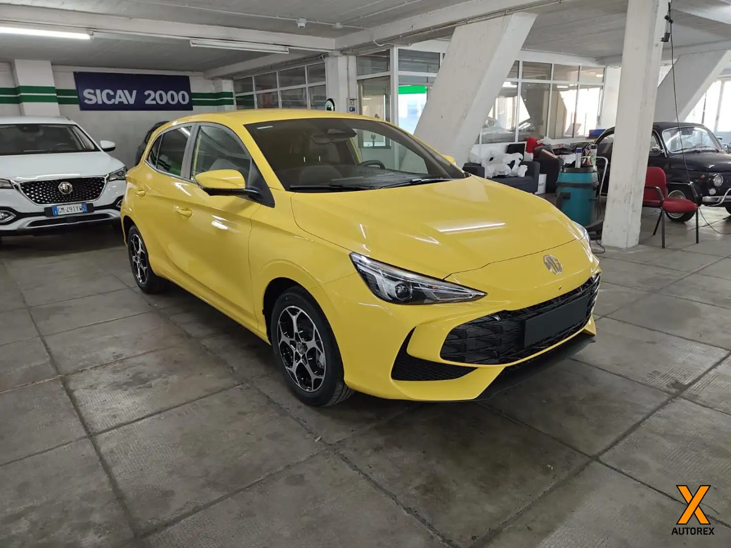 MG MG3 1.5 Hybrid+ Standard Geel - 1