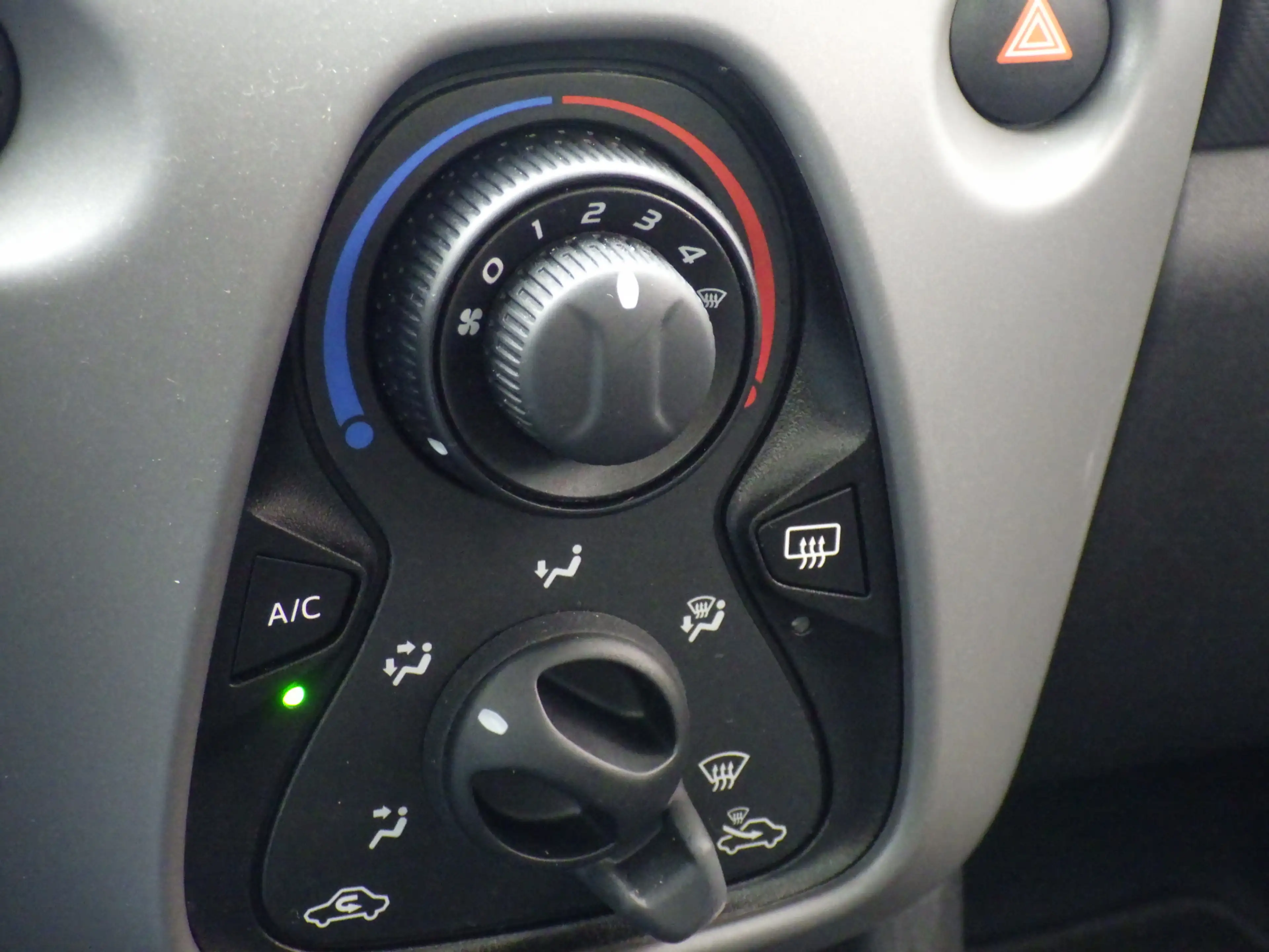 Peugeot 108 1.0 e-VTi Active TOP, Airco, 5 DRS, NL/NAP NW APK! — photo 10