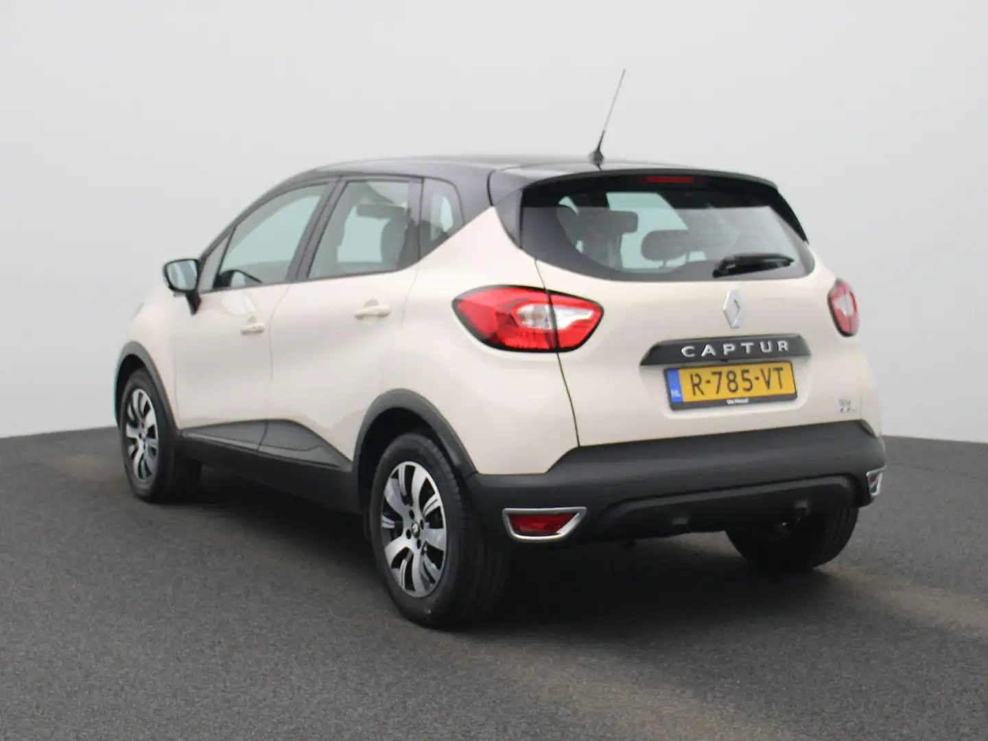 Renault Captur 0.9 TCe Helly Hansen | Climate Control | Camera | Wit - 2