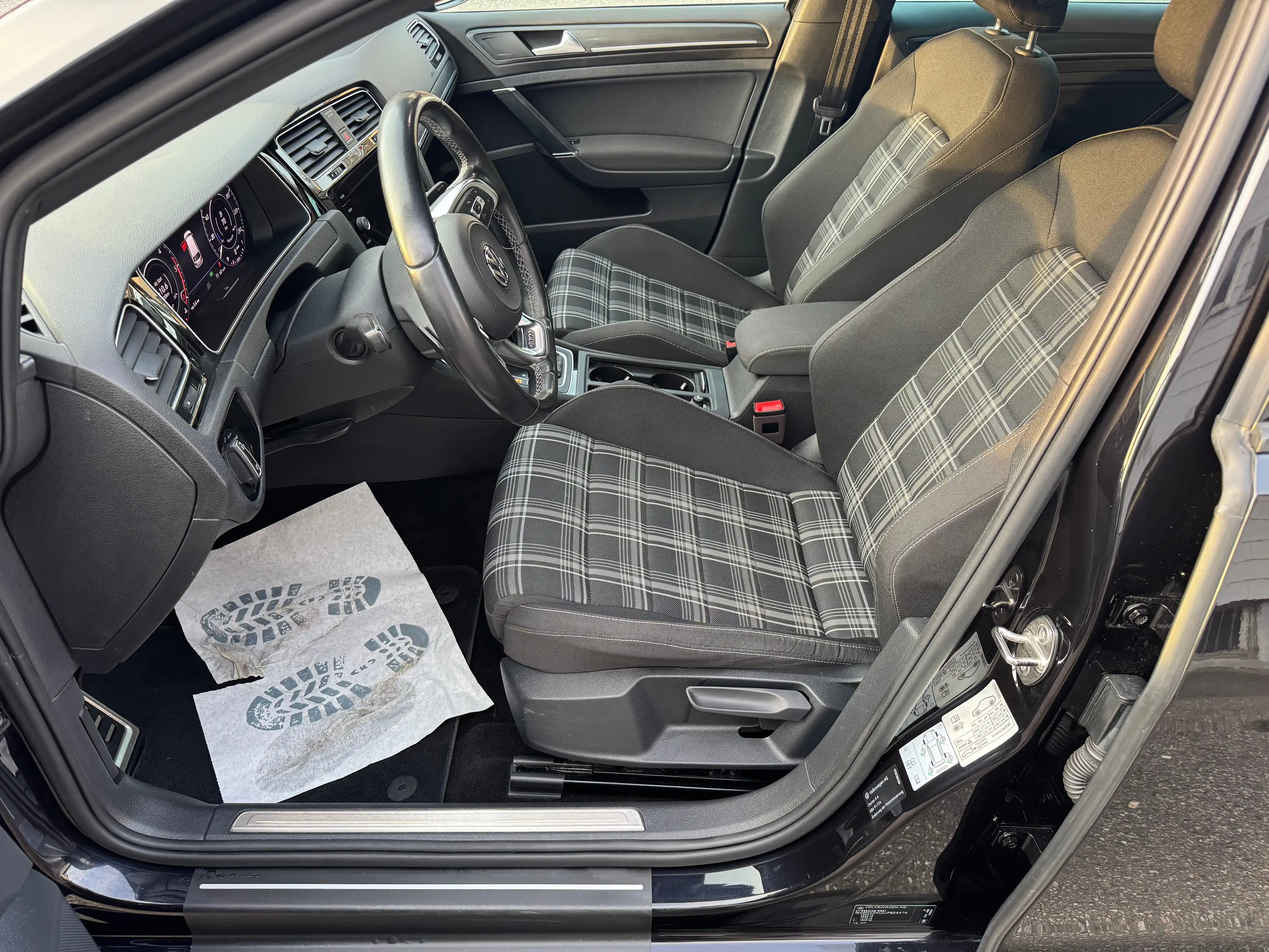 Volkswagen Golf GTD GTD ACC R KAMERA DSG VOLLVIRTUELL — photo 10