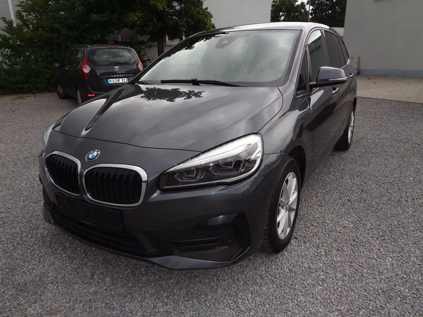 BMW 216 Baureihe 2 Gran Tourer 216 d Advantage Grau - 1