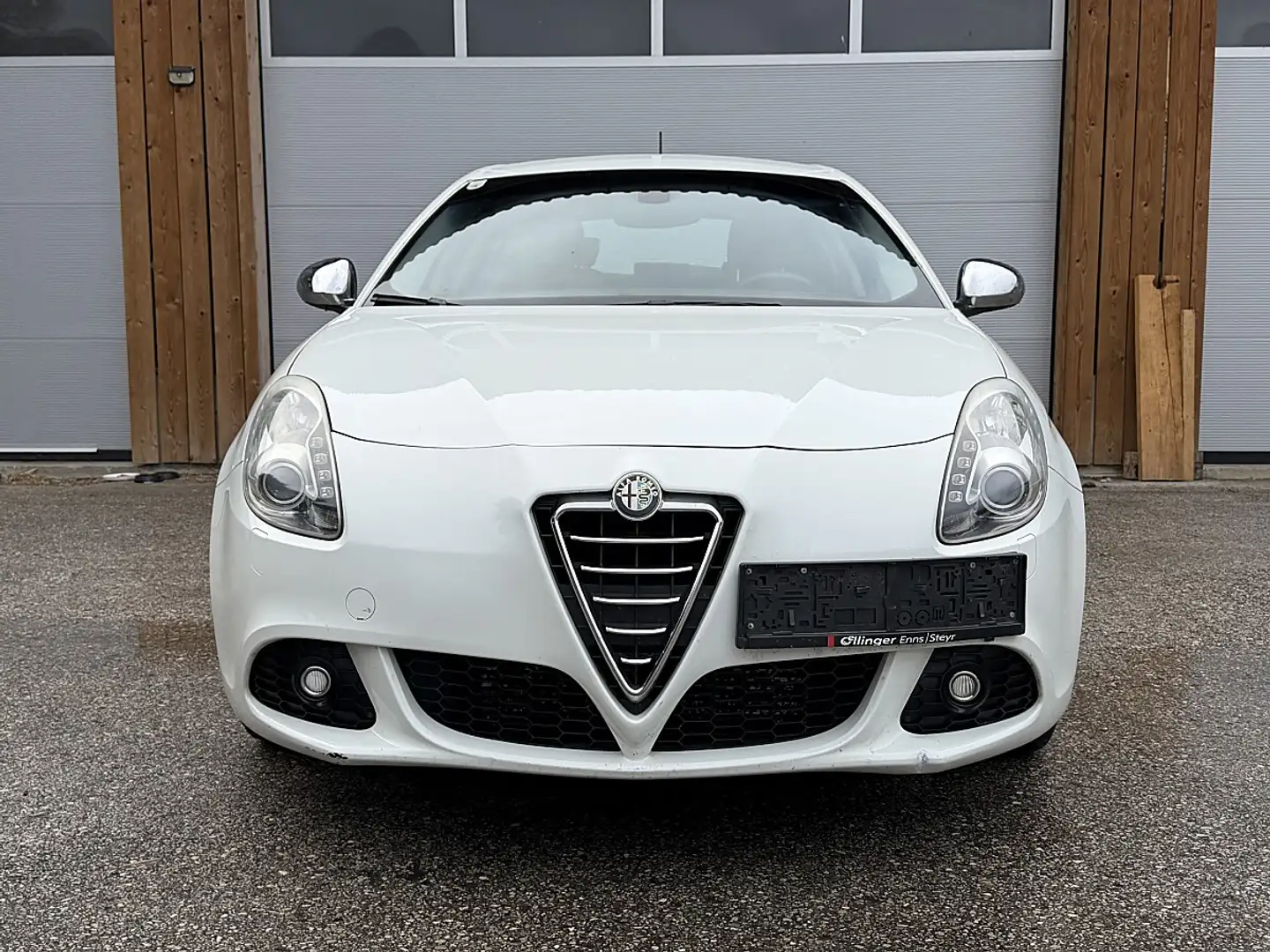 Alfa Romeo Giulietta 2.0 JTDM Distinctive (Pickerl Neu) Weiß - 2