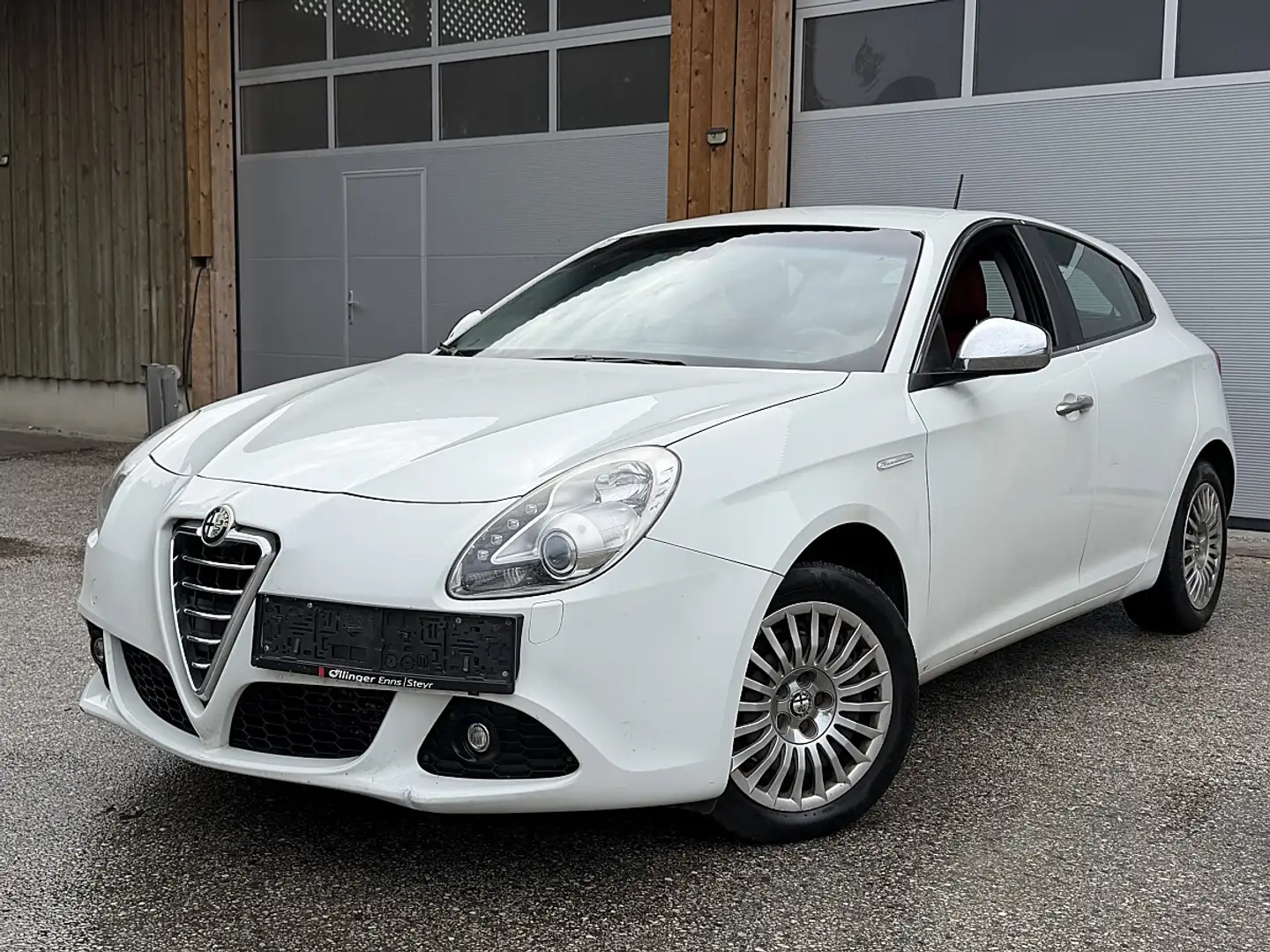 Alfa Romeo Giulietta 2.0 JTDM Distinctive (Pickerl Neu) Weiß - 1
