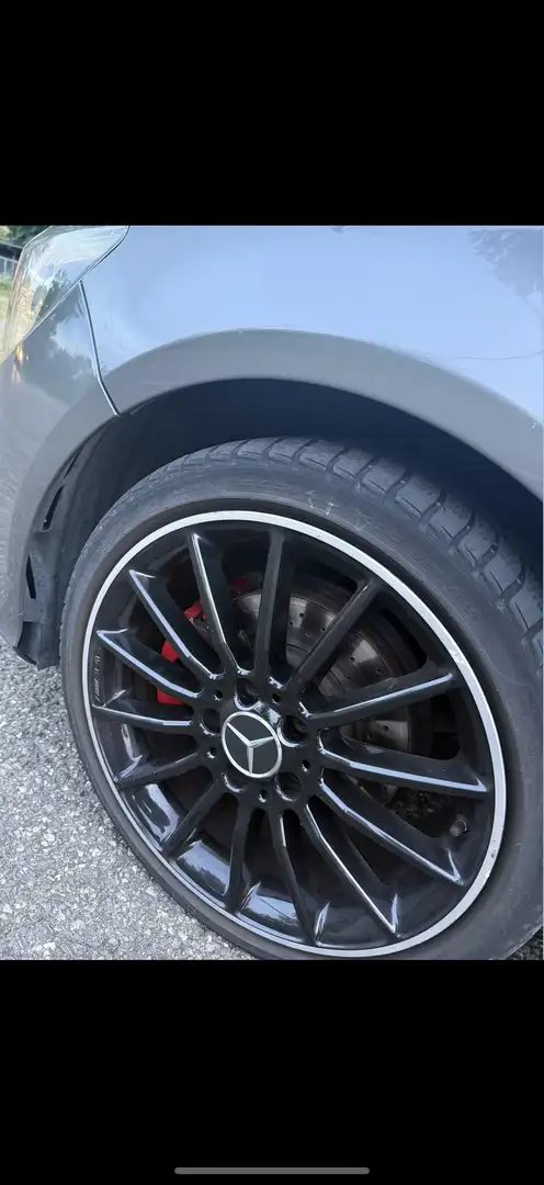 Mercedes-Benz CLA 180 Shooting Brake d Business auto - 1