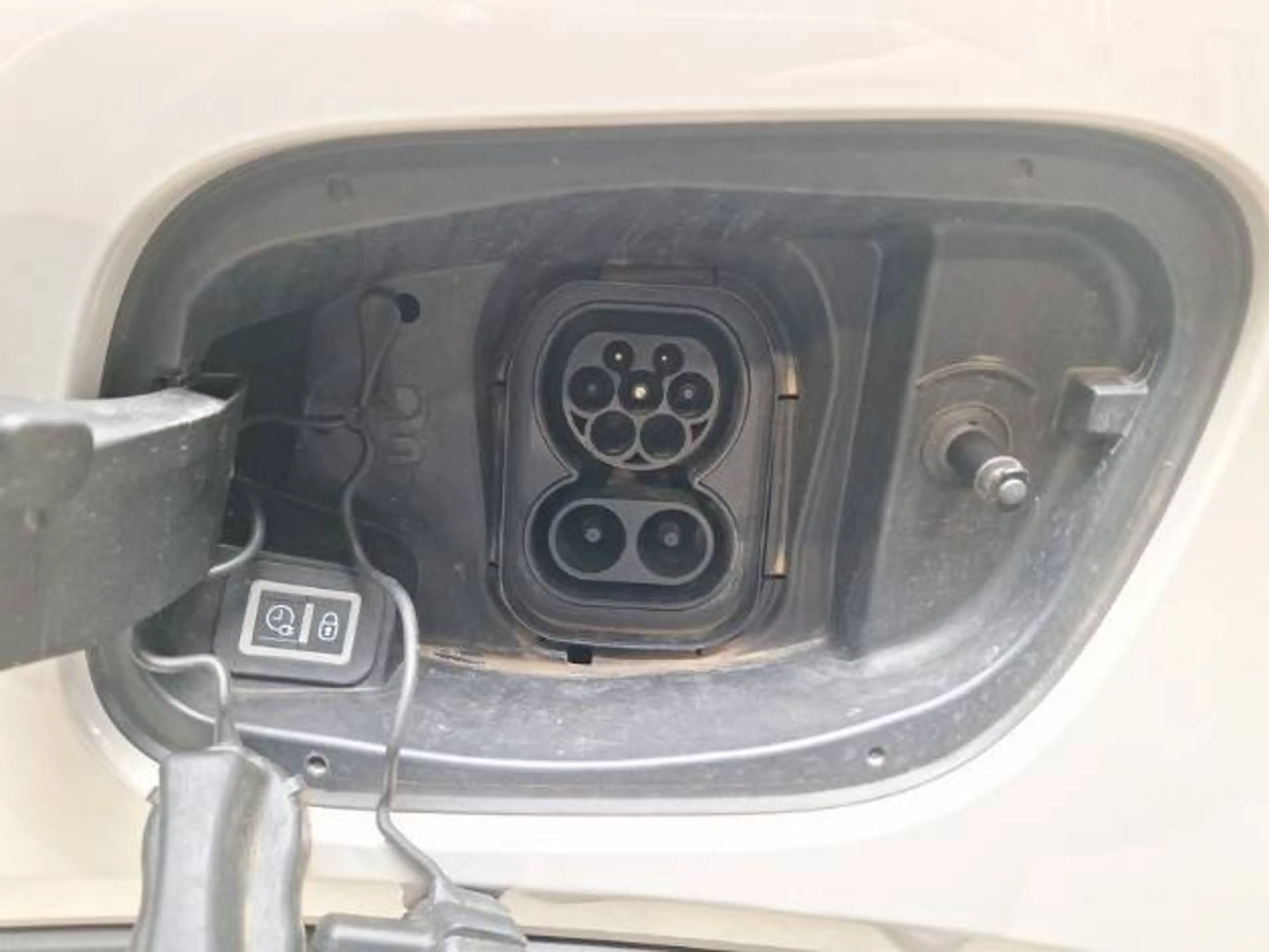 Alfa Romeo Junior Elettrica 54 kWh ACC/LED/PDC/Carplay — photo 8
