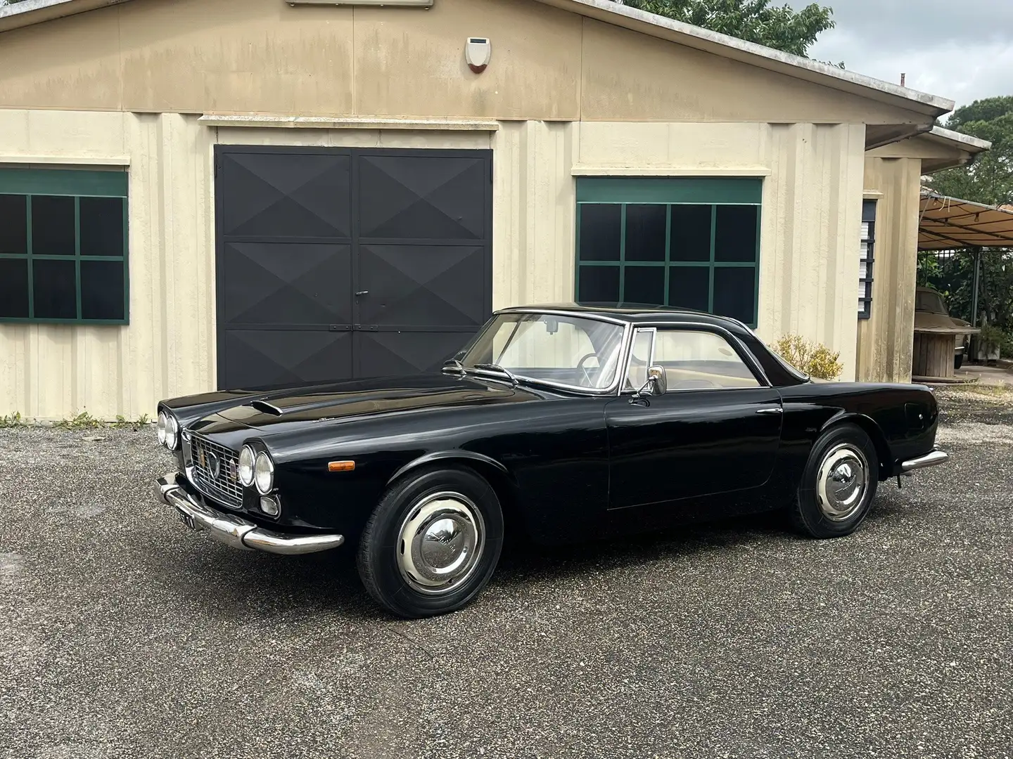 Lancia Flaminia GT (Touring) - Matching Numbers Noir - 1