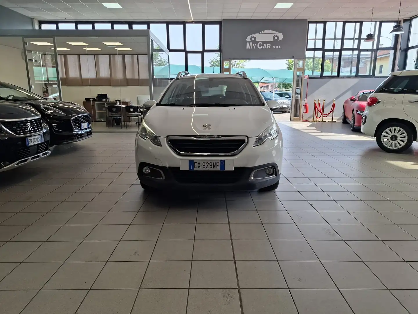 Peugeot 2008 Benzina Manuale - 2
