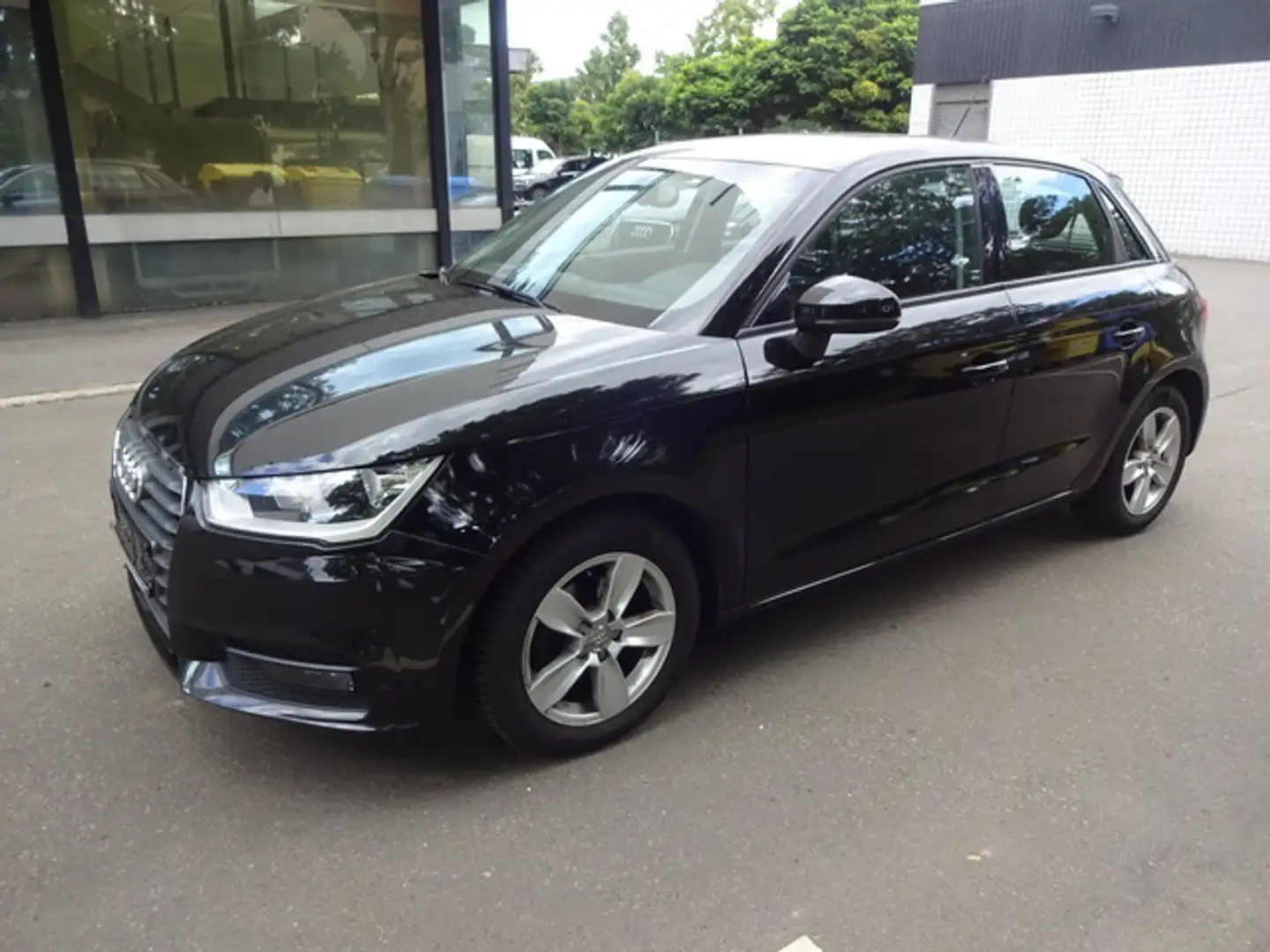 Audi A1 Sportback 25 TFSI edition one Schwarz - 2