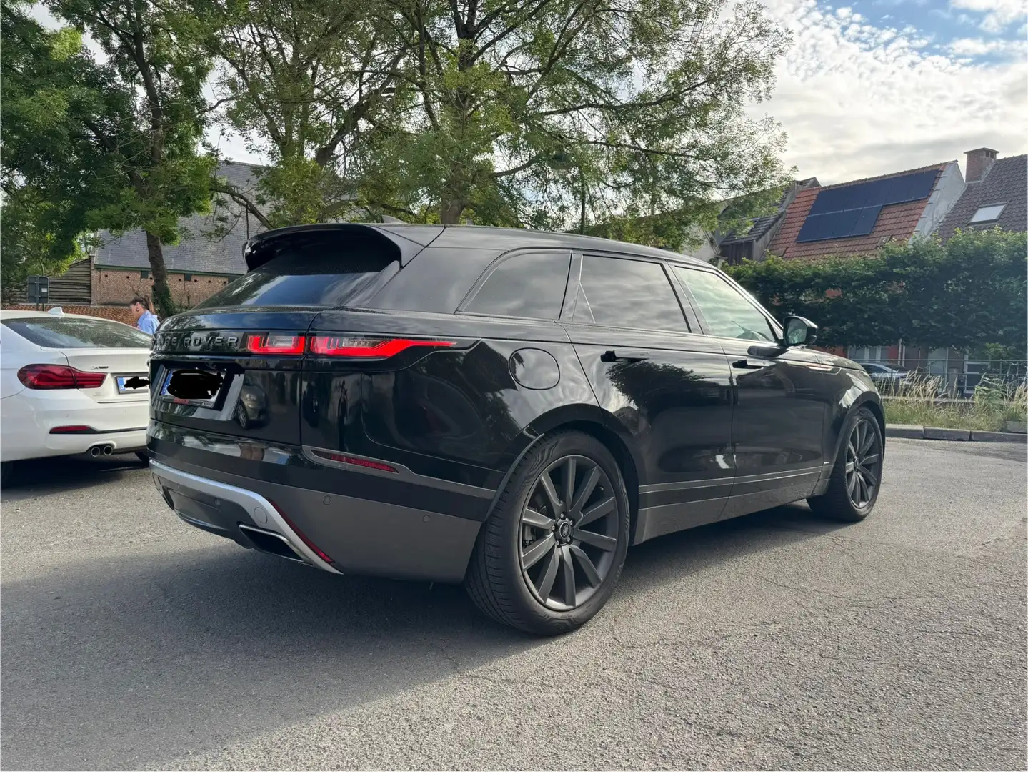 Land Rover Range Rover Velar 3.0d R-Dynamic HSE Noir - 2