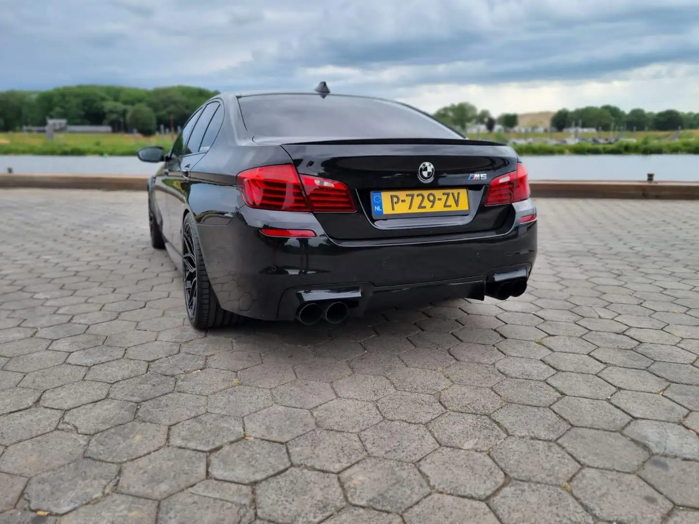 BMW M5 4.4 liter F10 V8 Bi-turbo | PANO | Tweede eignaar Schwarz - 2