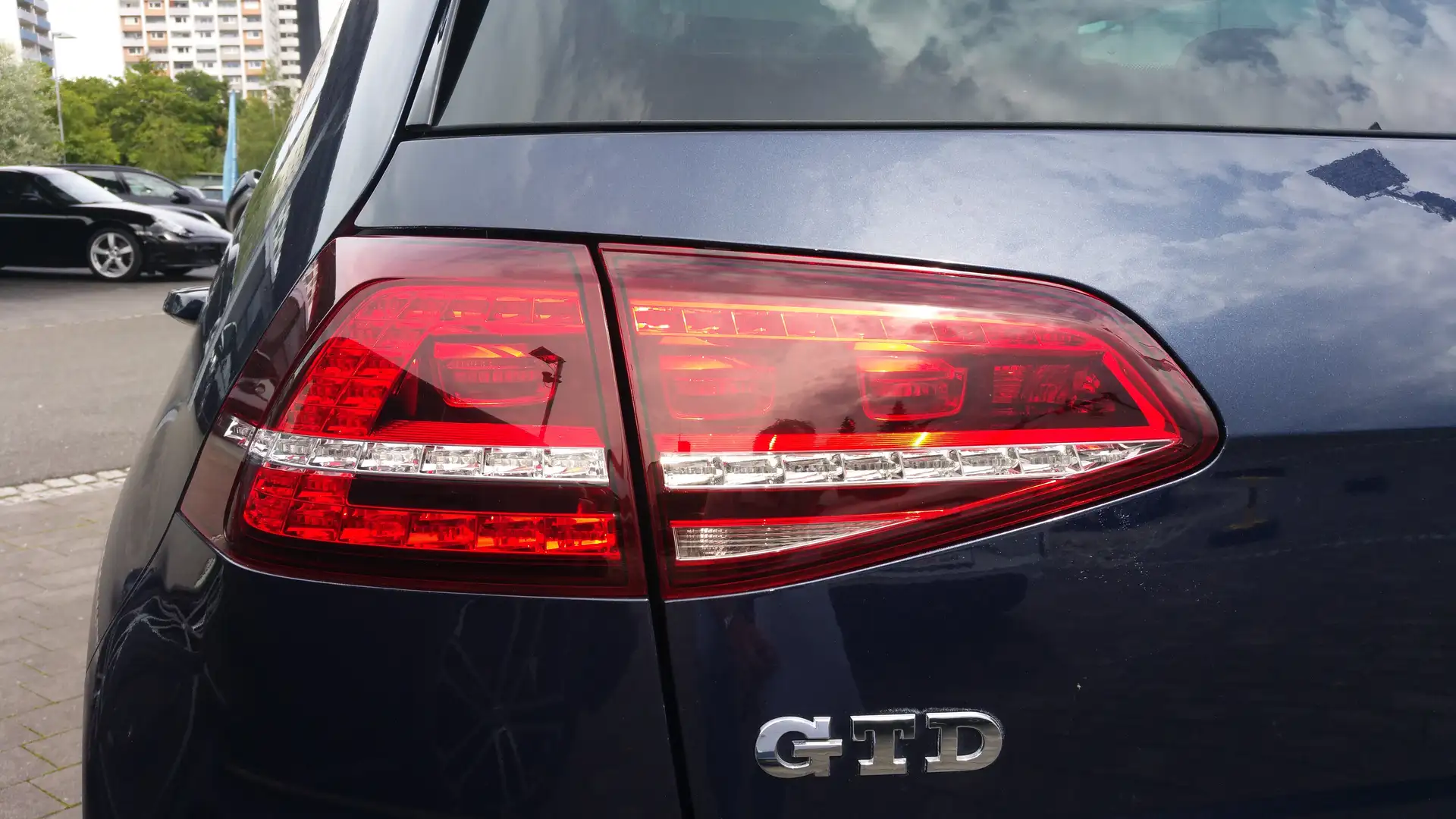 Volkswagen Golf GTD Golf VII Diesel 5-Türer  DSG Blauw - 2
