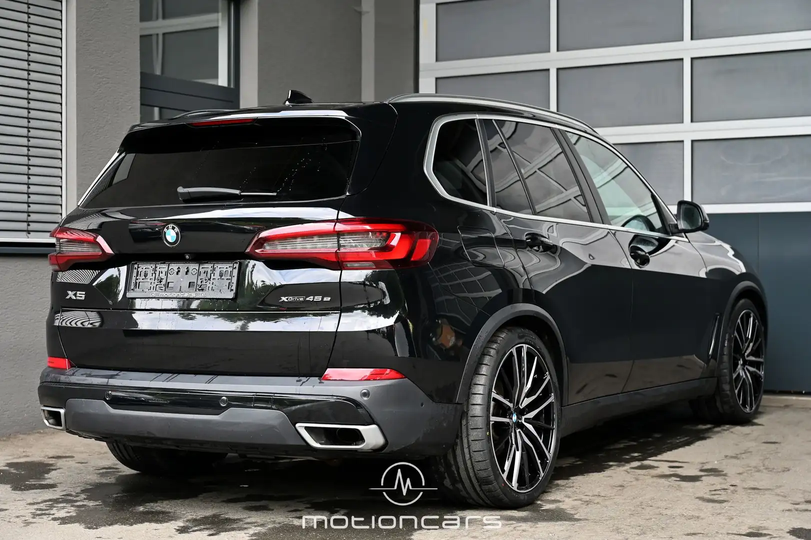 BMW X5 xDrive45e Black - 2