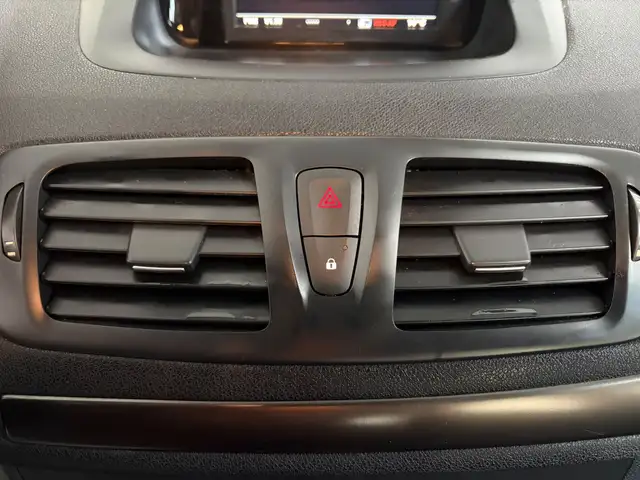 Renault Megane view 15