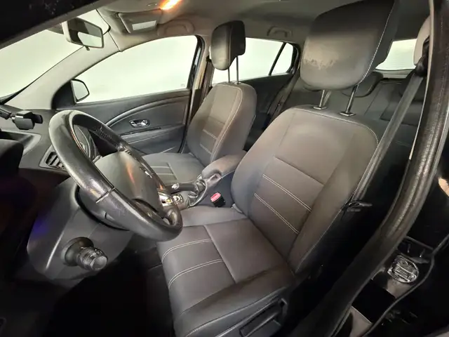 Renault Megane view 5