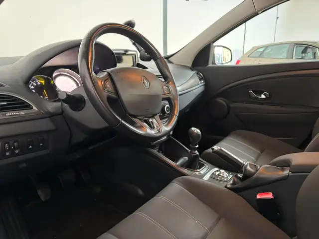 Renault Megane view 6