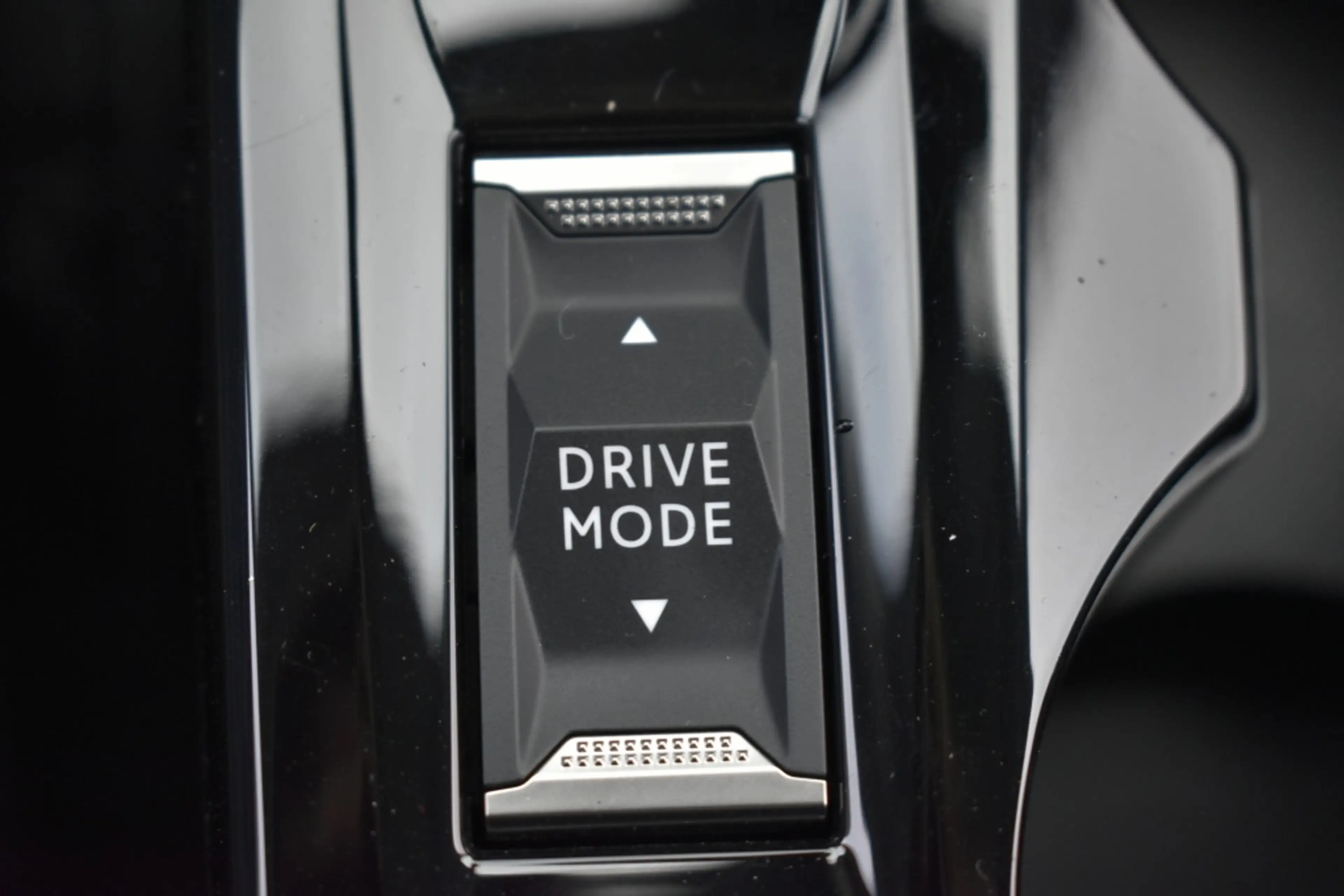 Peugeot 208 Allure — photo 33