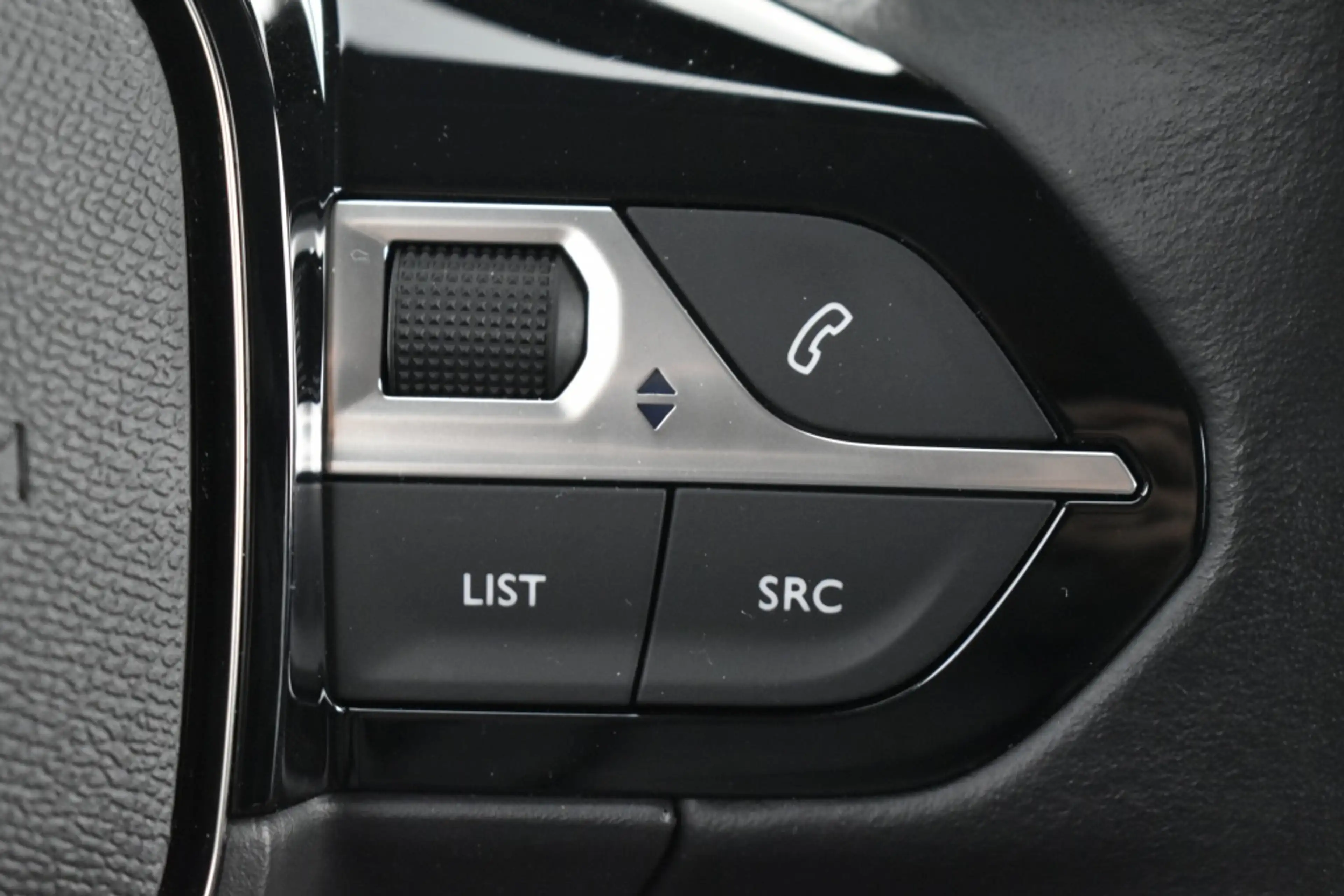 Peugeot 208 Allure — photo 22