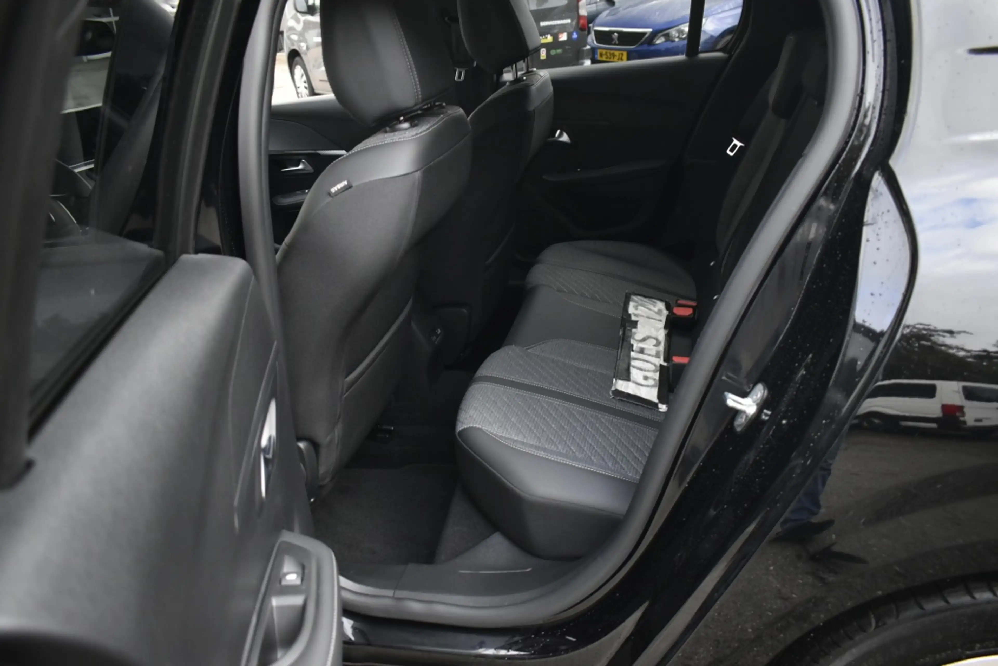 Peugeot 208 Allure — photo 14