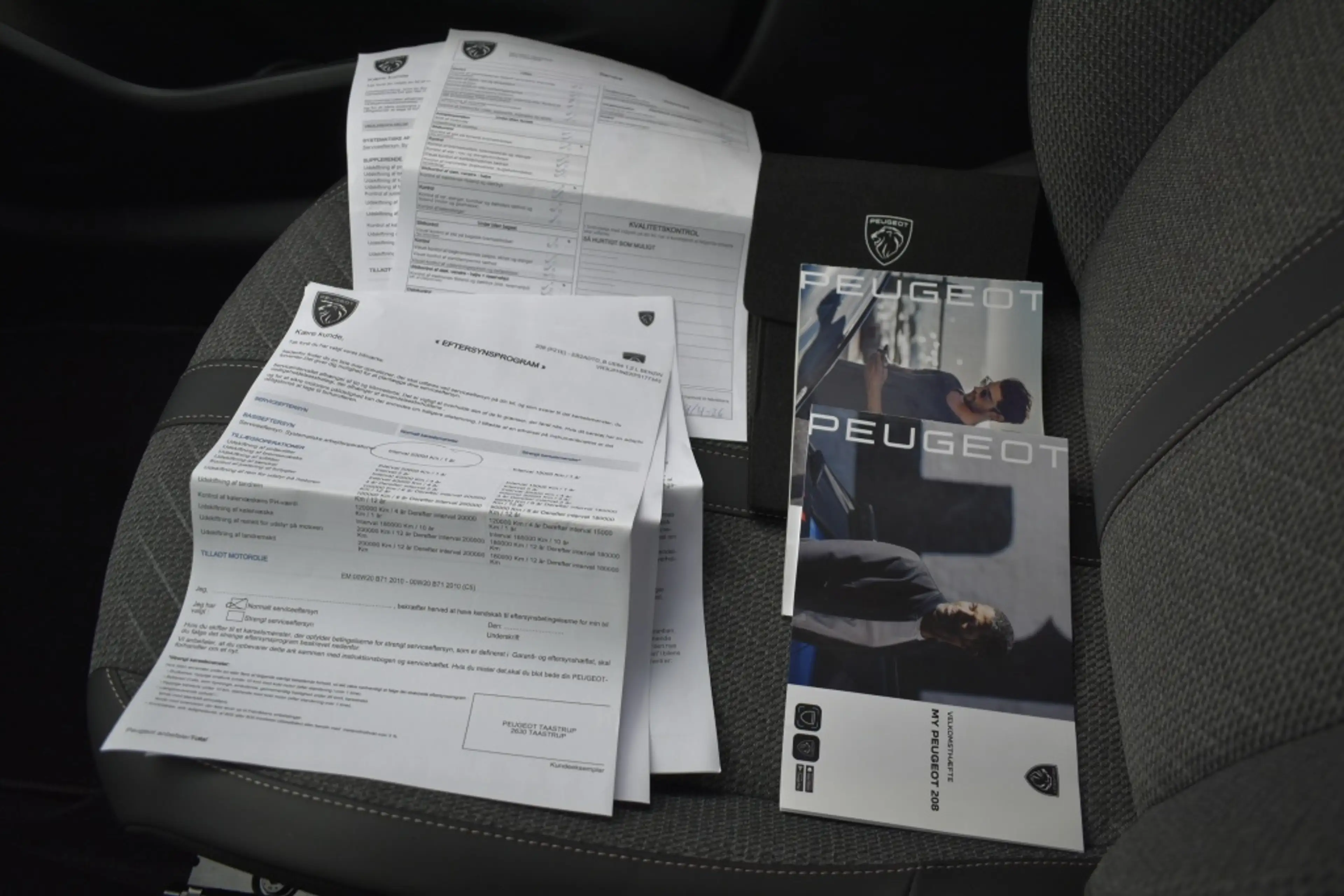 Peugeot 208 Allure — photo 34