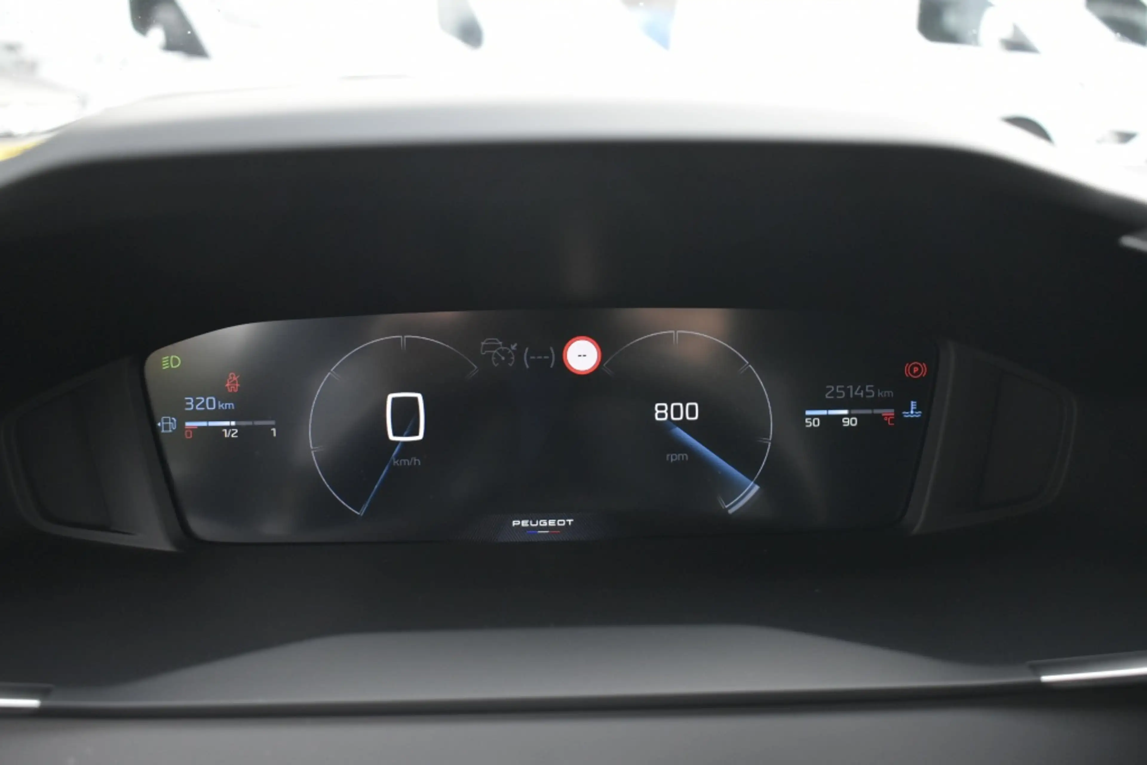 Peugeot 208 Allure — photo 20