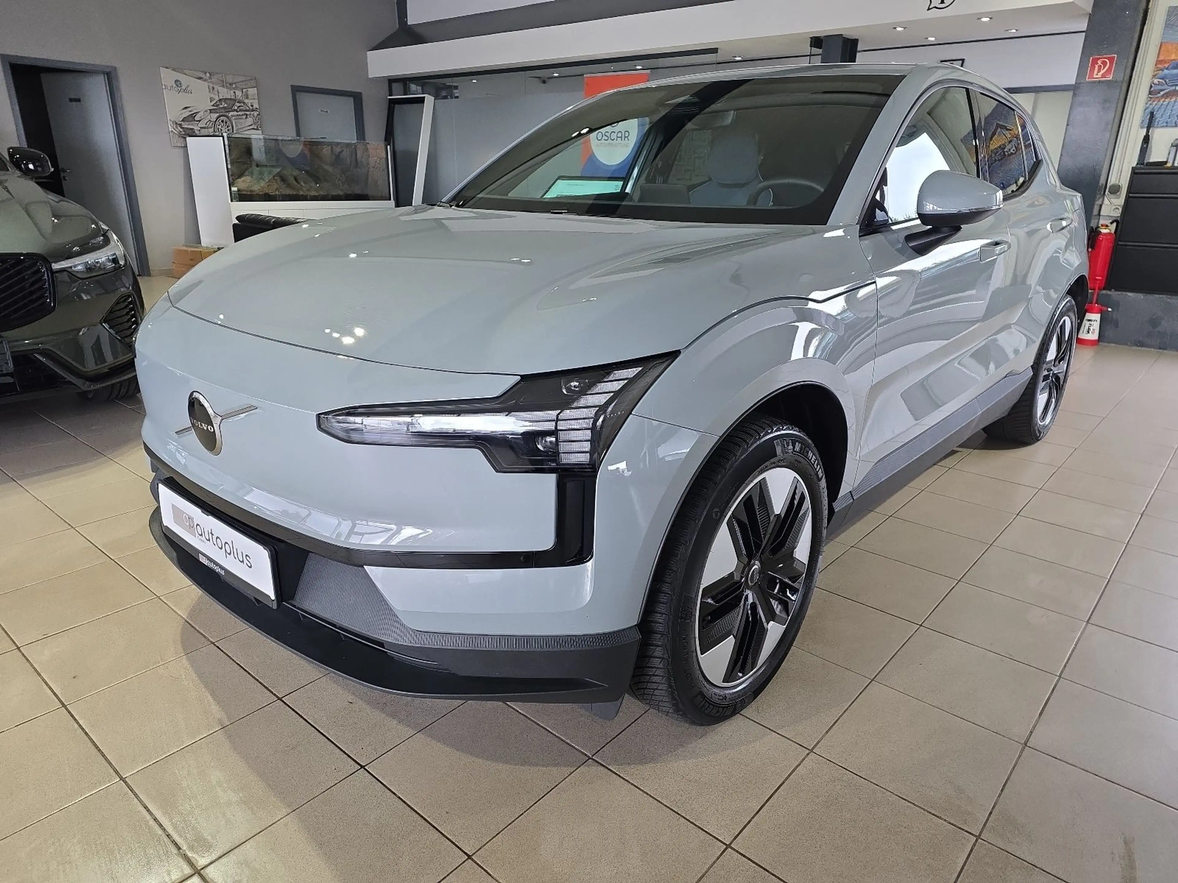 Volvo EX30 Core Extended Range ACC BLIS WinterPaket