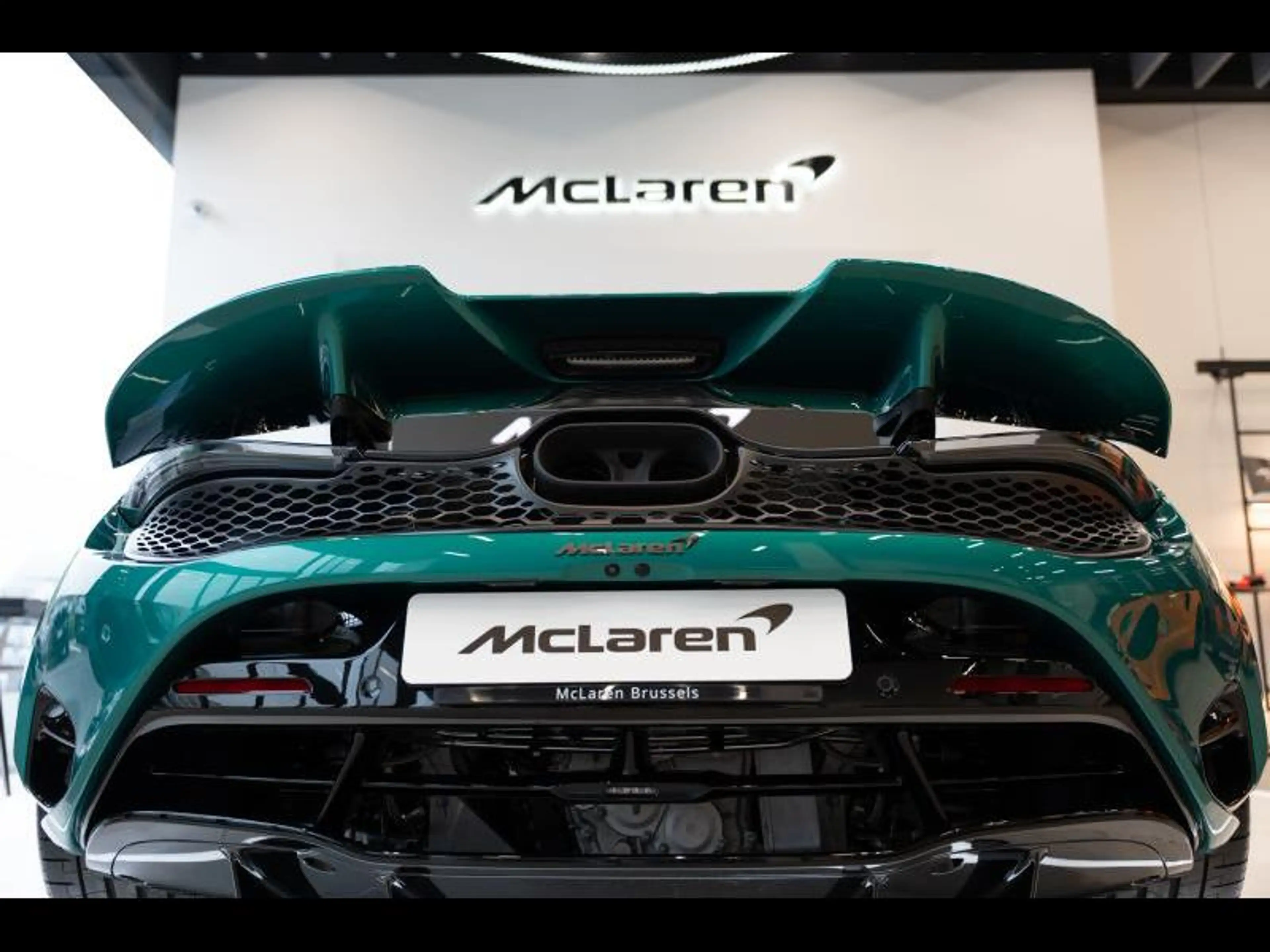 McLaren 750S S — photo 11