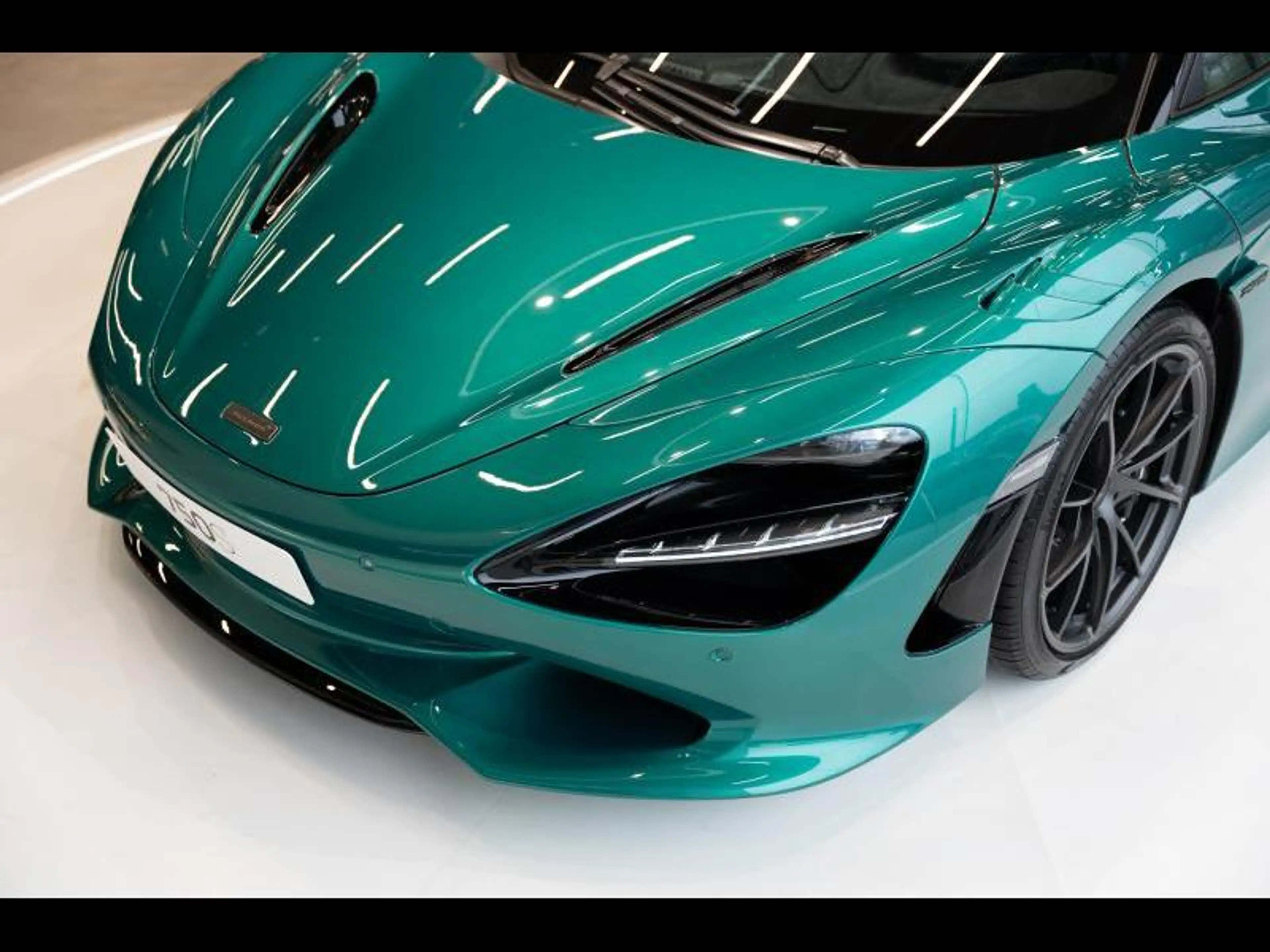 McLaren 750S S — photo 6
