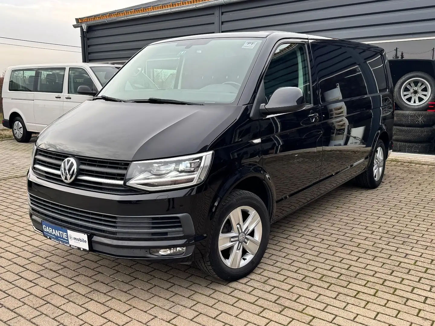 Volkswagen T6 Transporter *GARANTIE*lang*LED*AHK*1. hand Noir - 1